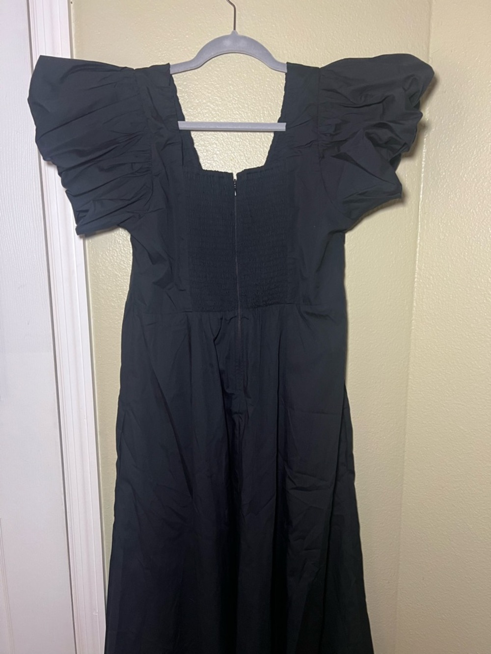 Abercrombie & Fitch Puff Sleeved Midi Dress - Picture 6 of 7